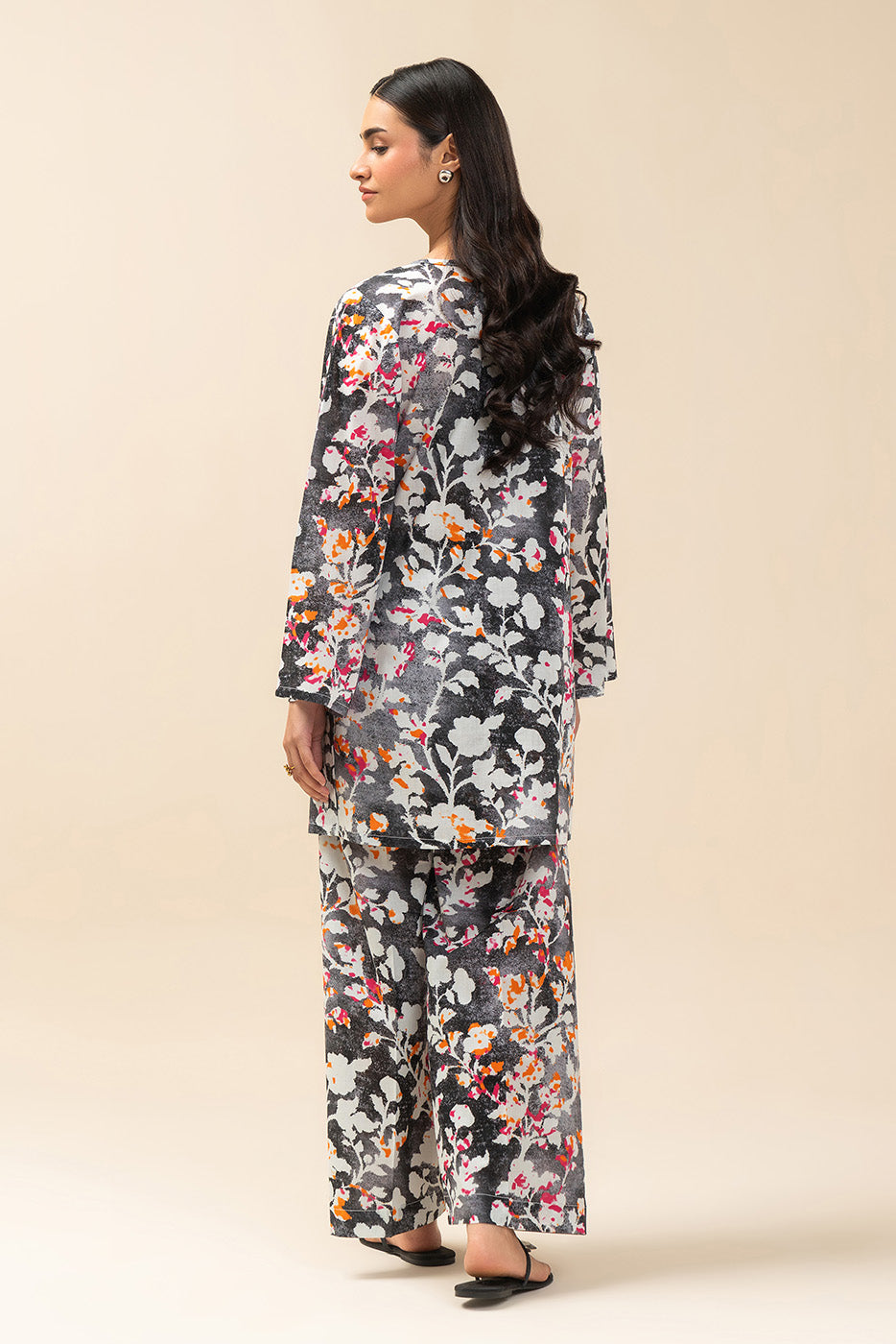 2 PIECE PRINTED LAWN SUIT (PRET)