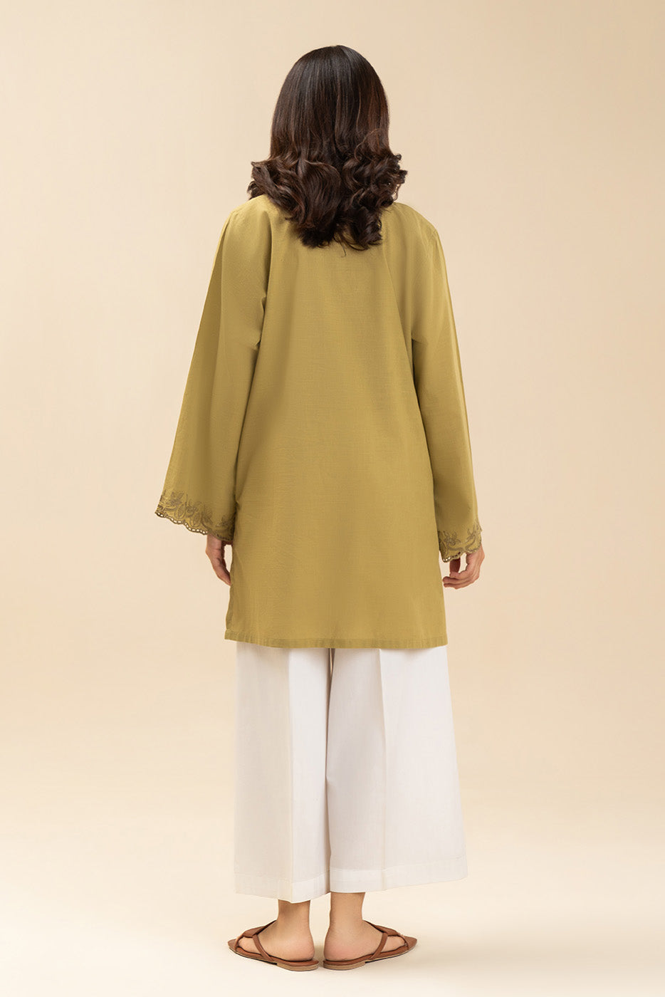 EMBROIDERED SLUB TOP (FLOW)