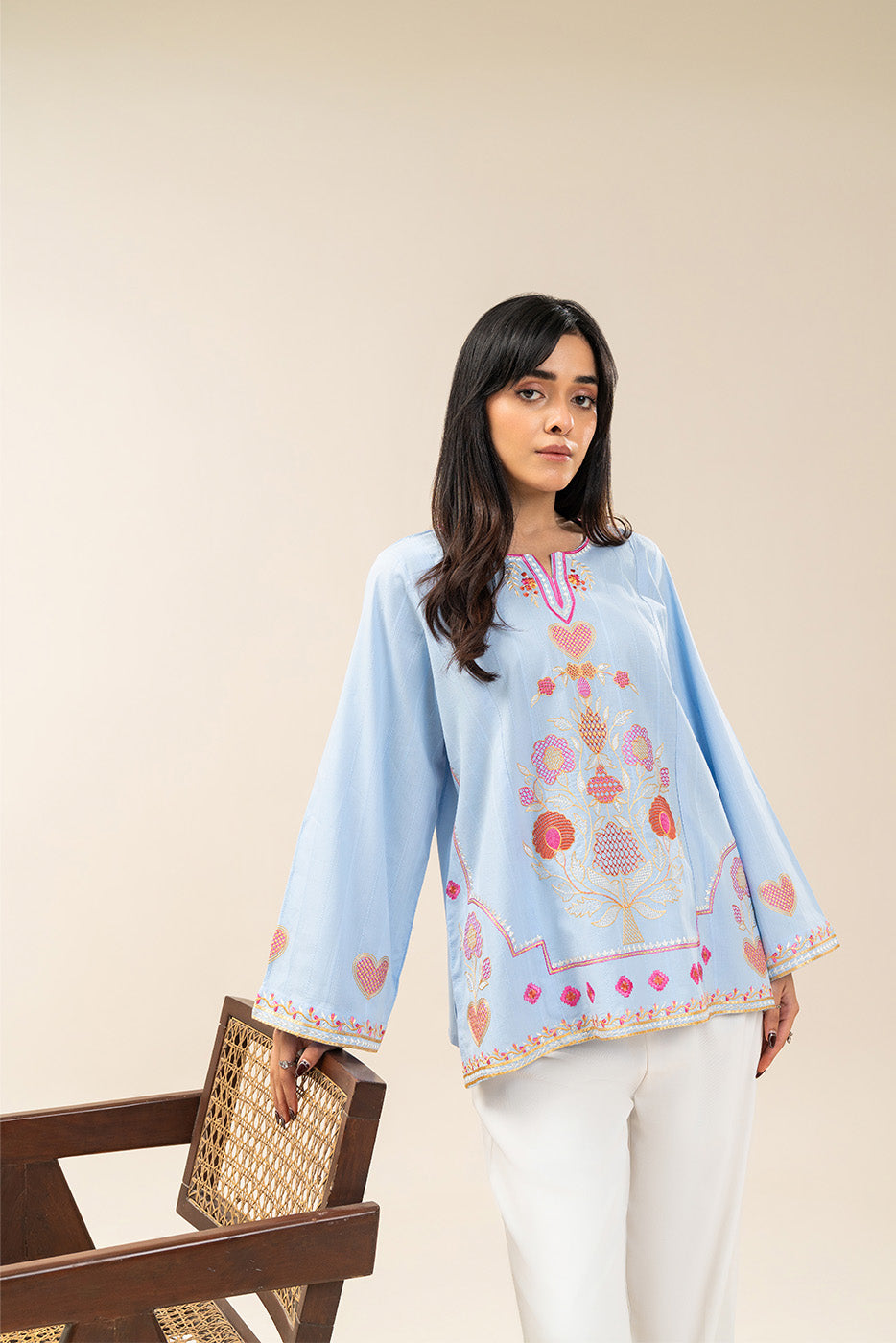EMBROIDERED DOBBY BLOUSE (FLOW)