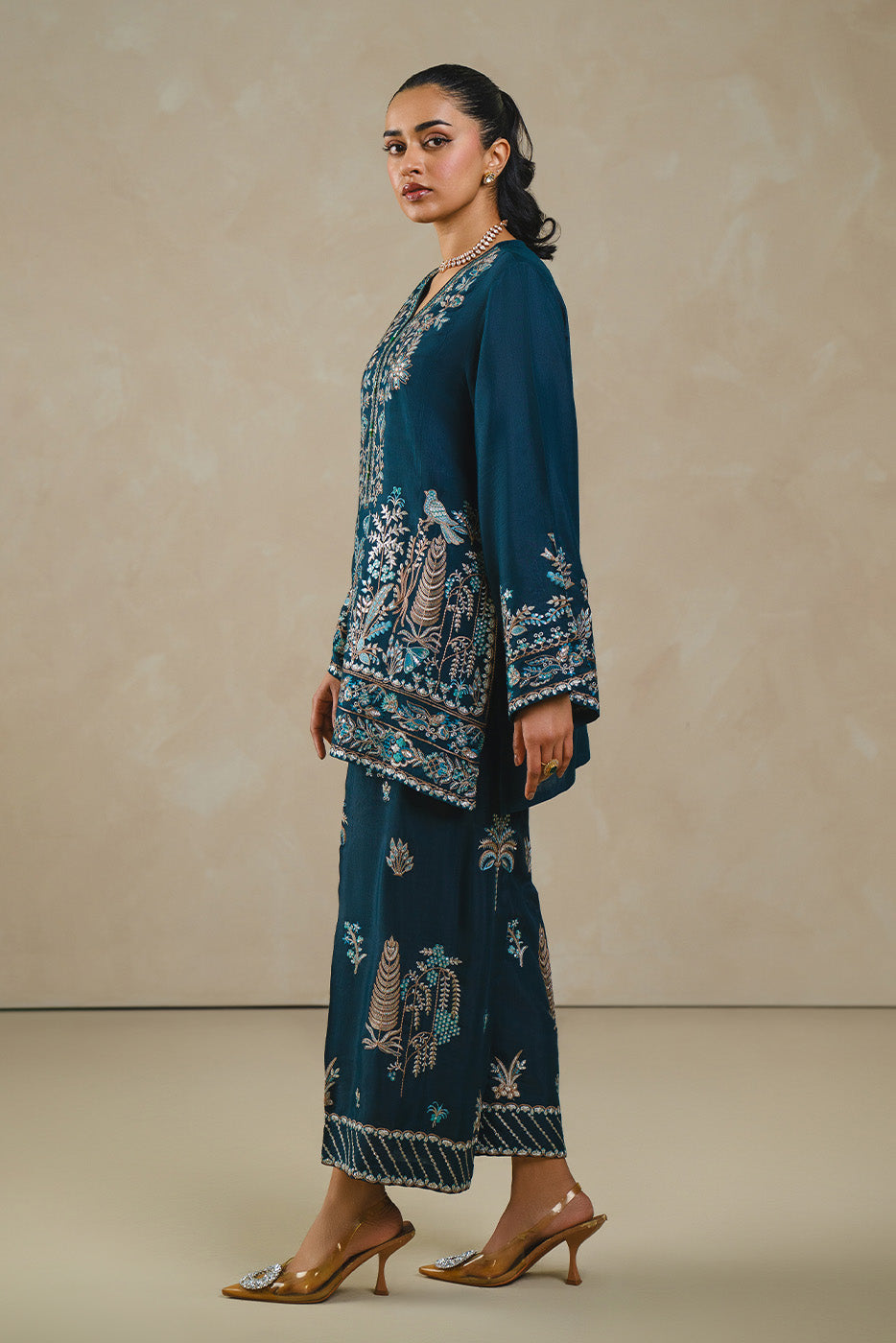 2 PIECE EMBROIDERED RAW SILK SUIT (LUXURY PRET)