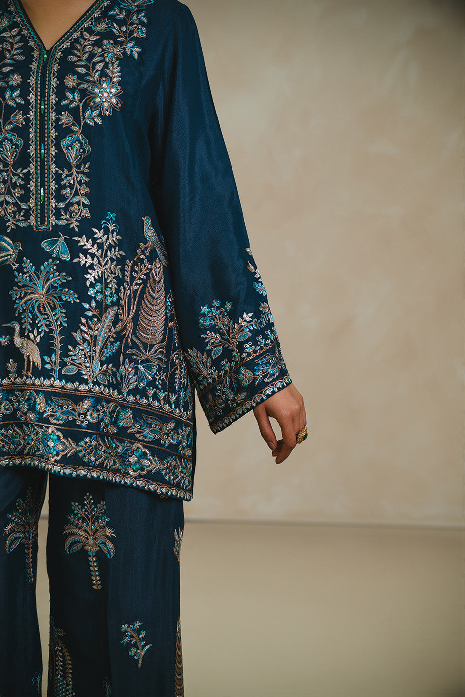 2 PIECE EMBROIDERED RAW SILK SUIT (LUXURY PRET)