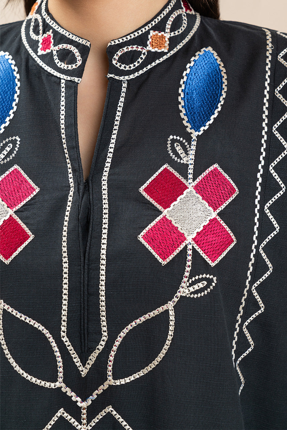 2 PIECE EMBROIDERED SLUB SUIT (PRET)