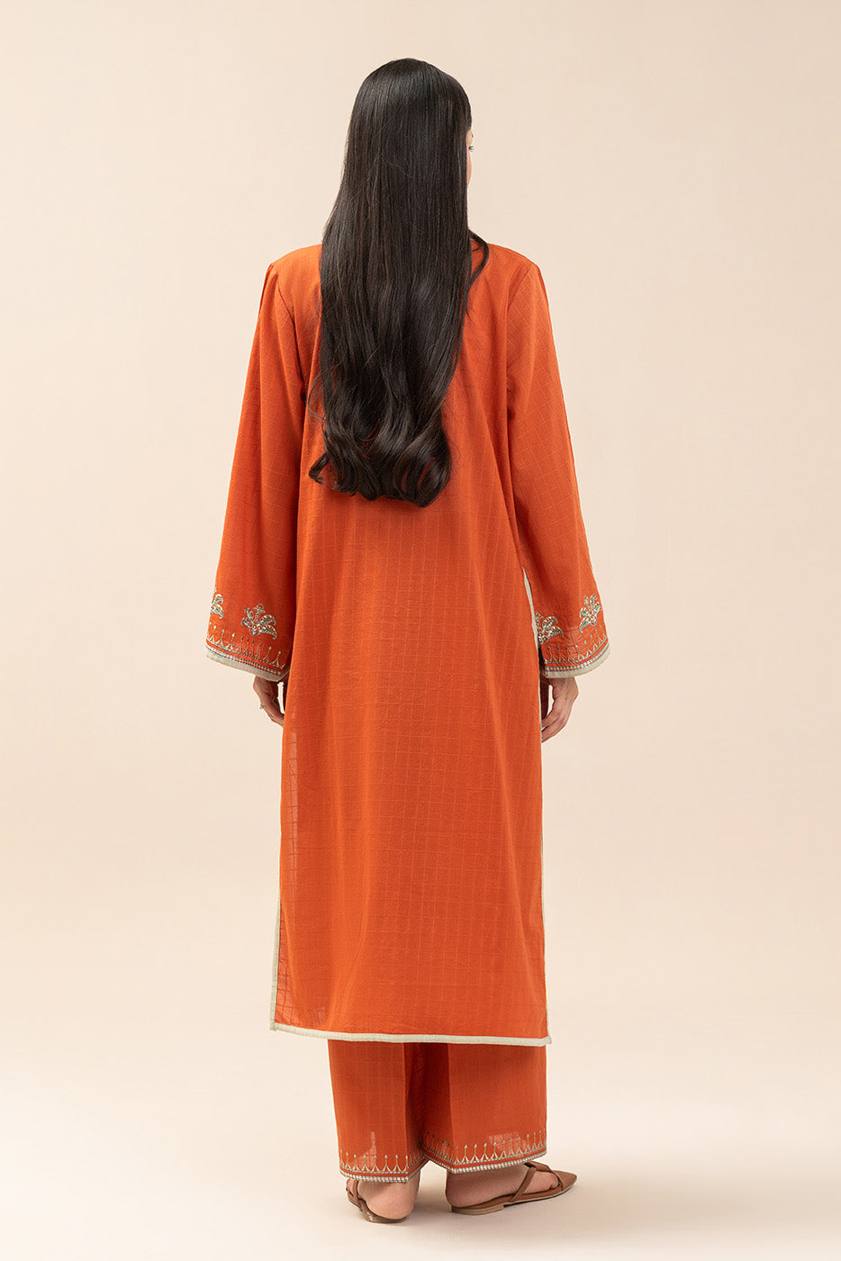2 PIECE EMBROIDERED DORIA SUIT (PRET)