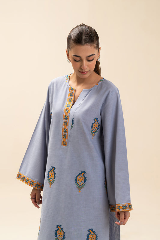 2 PIECE EMBROIDERED TWO WAY SLUB SUIT (PRET)