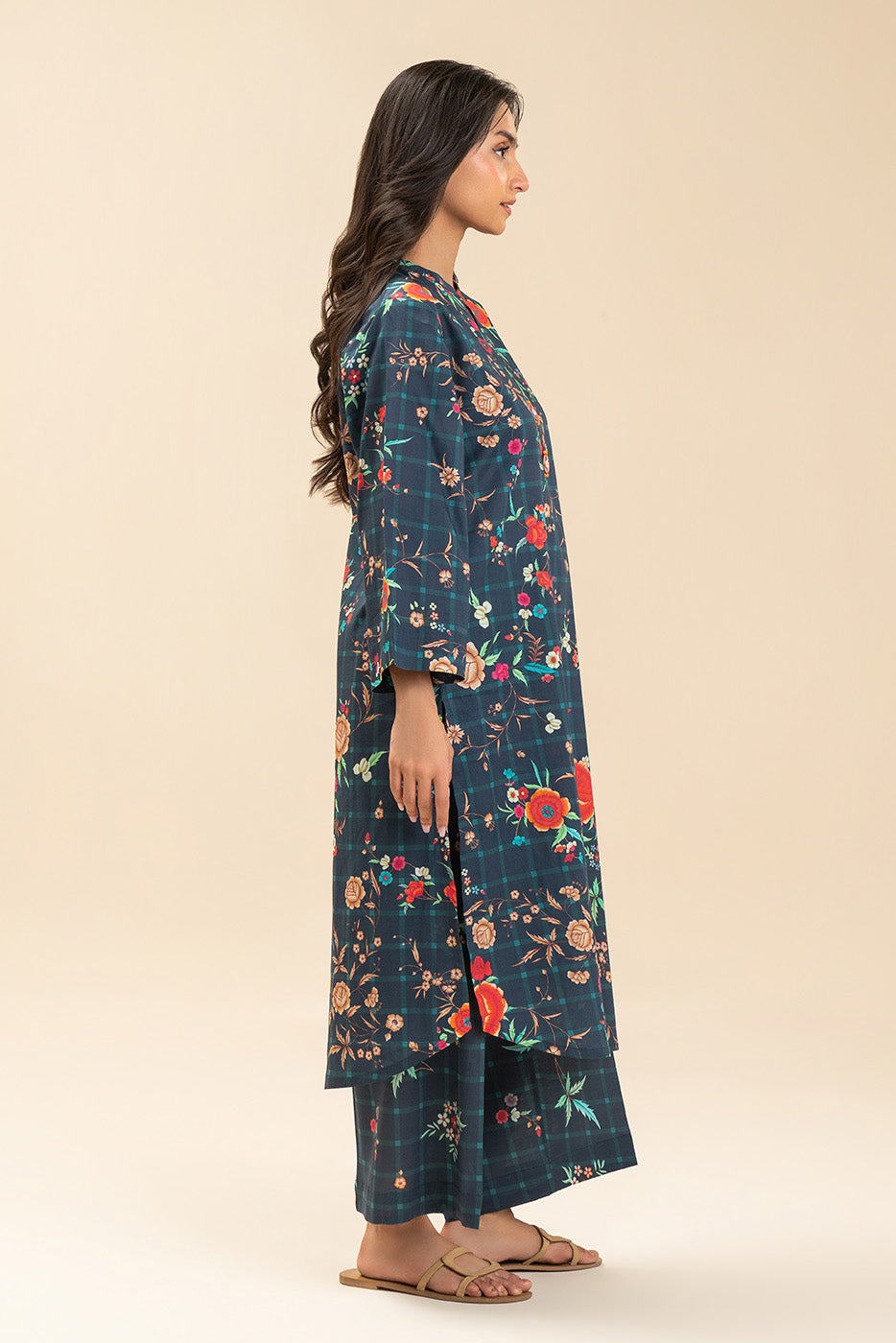 EMBROIDERED LAWN SHIRT (PRET)