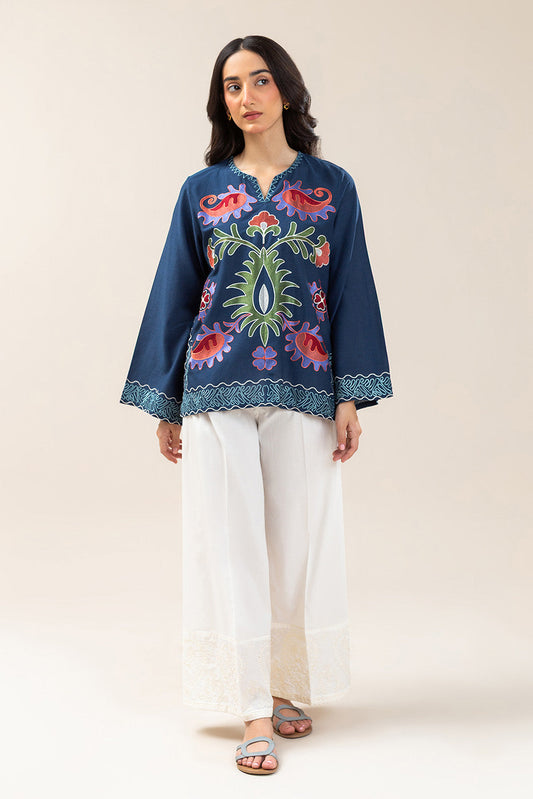 EMBROIDERED YARN DYED TOP (FLOW)
