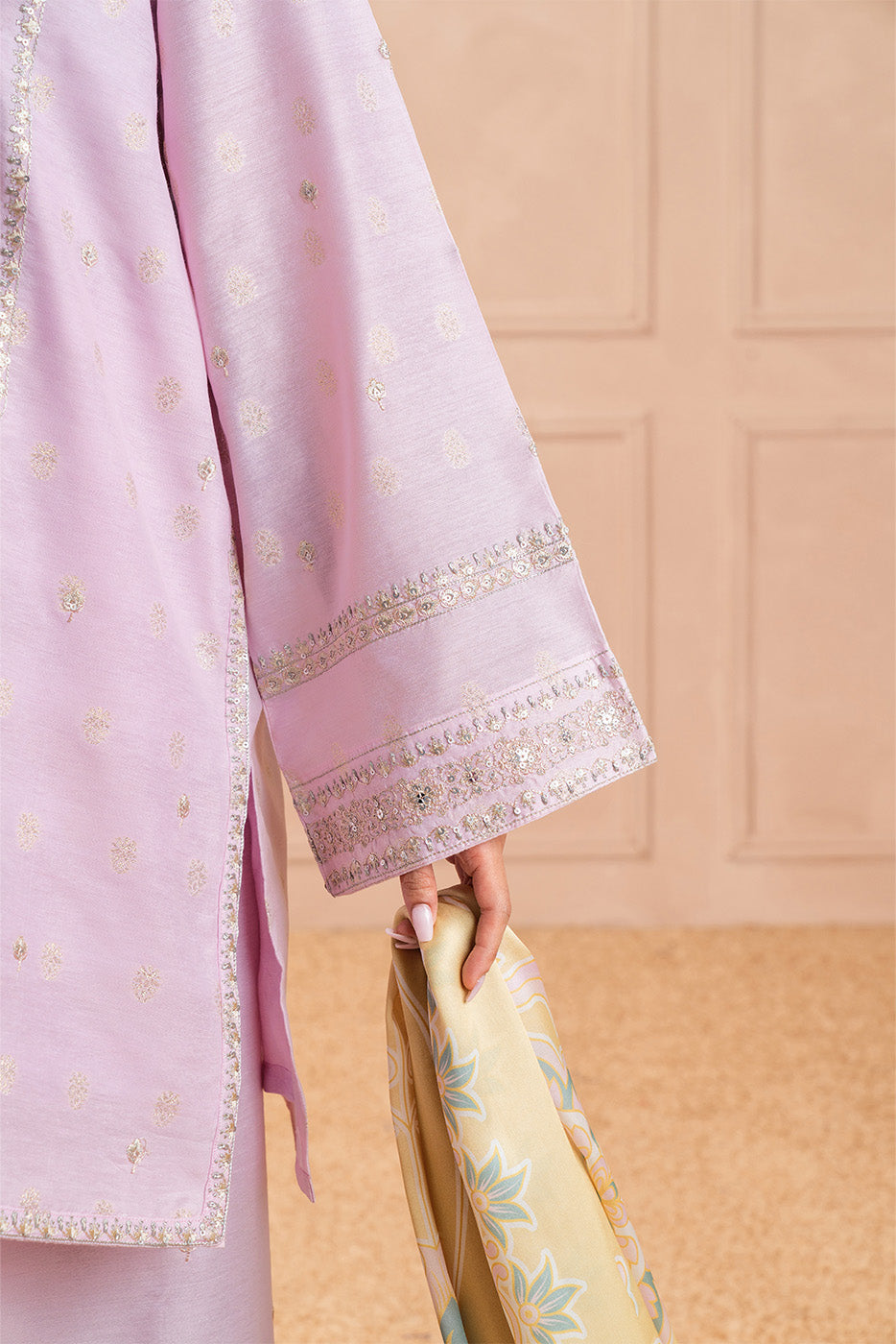 3 PIECE EMBROIDERED ZARI JACQUARD SUIT (LUXURY PRET)