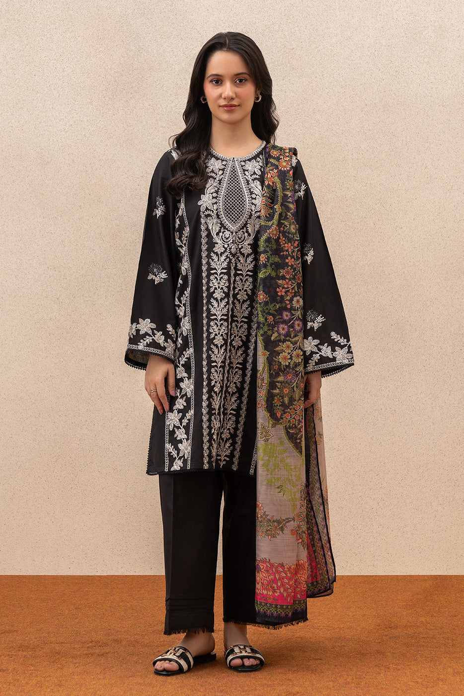 3 PIECE EMBROIDERED LAWN SUIT (PRET)