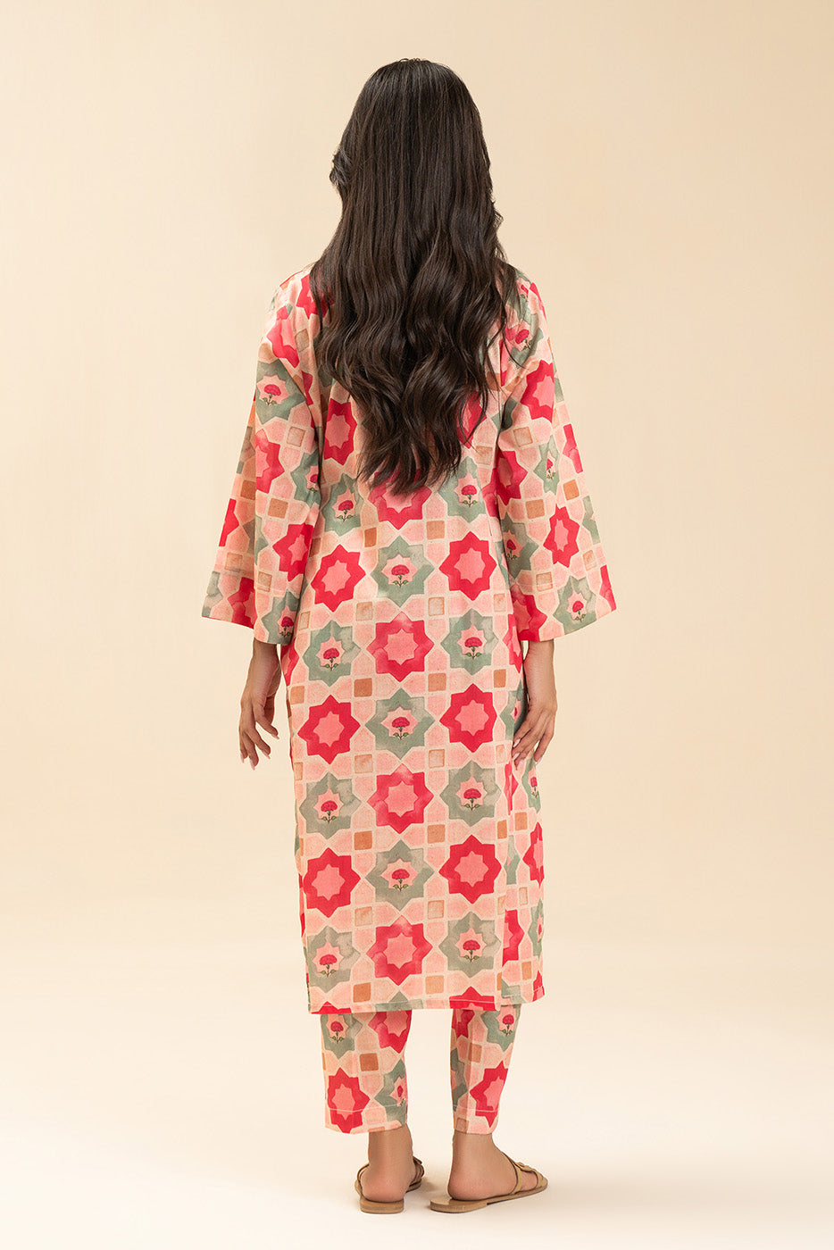 2 PIECE PRINTED LAWN SUIT (PRET)