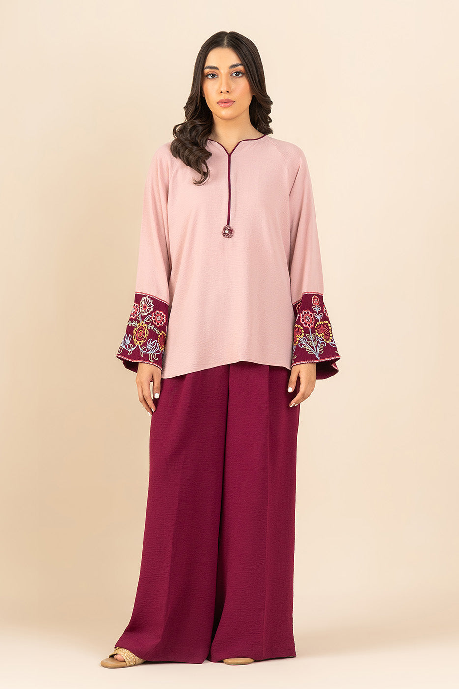 EMBROIDERED TOP