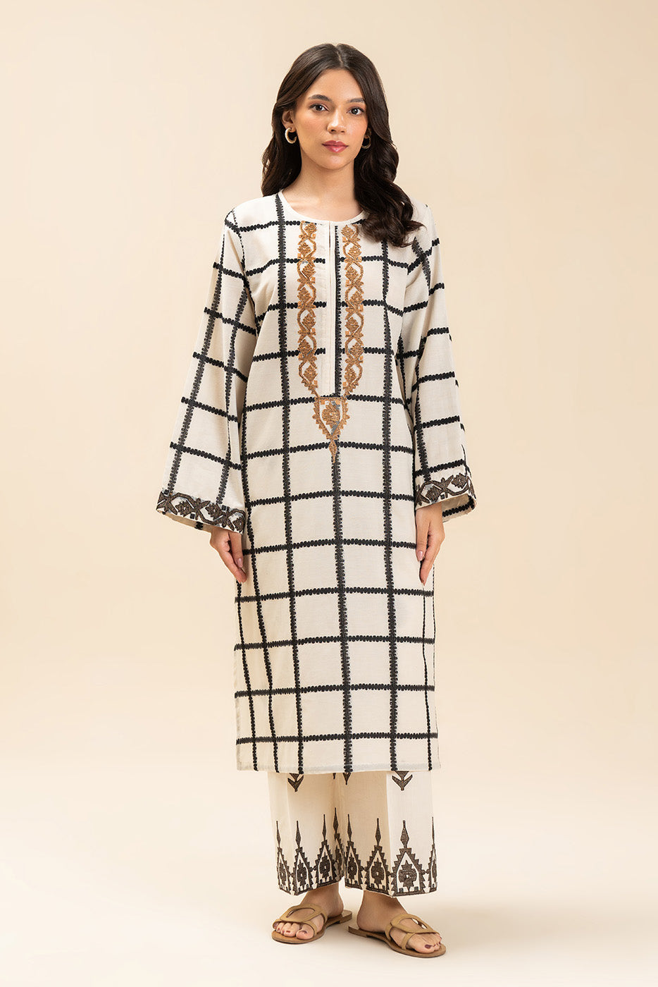2 PIECE EMBROIDERED BROCHIA JACQUARD SUIT (PRET)