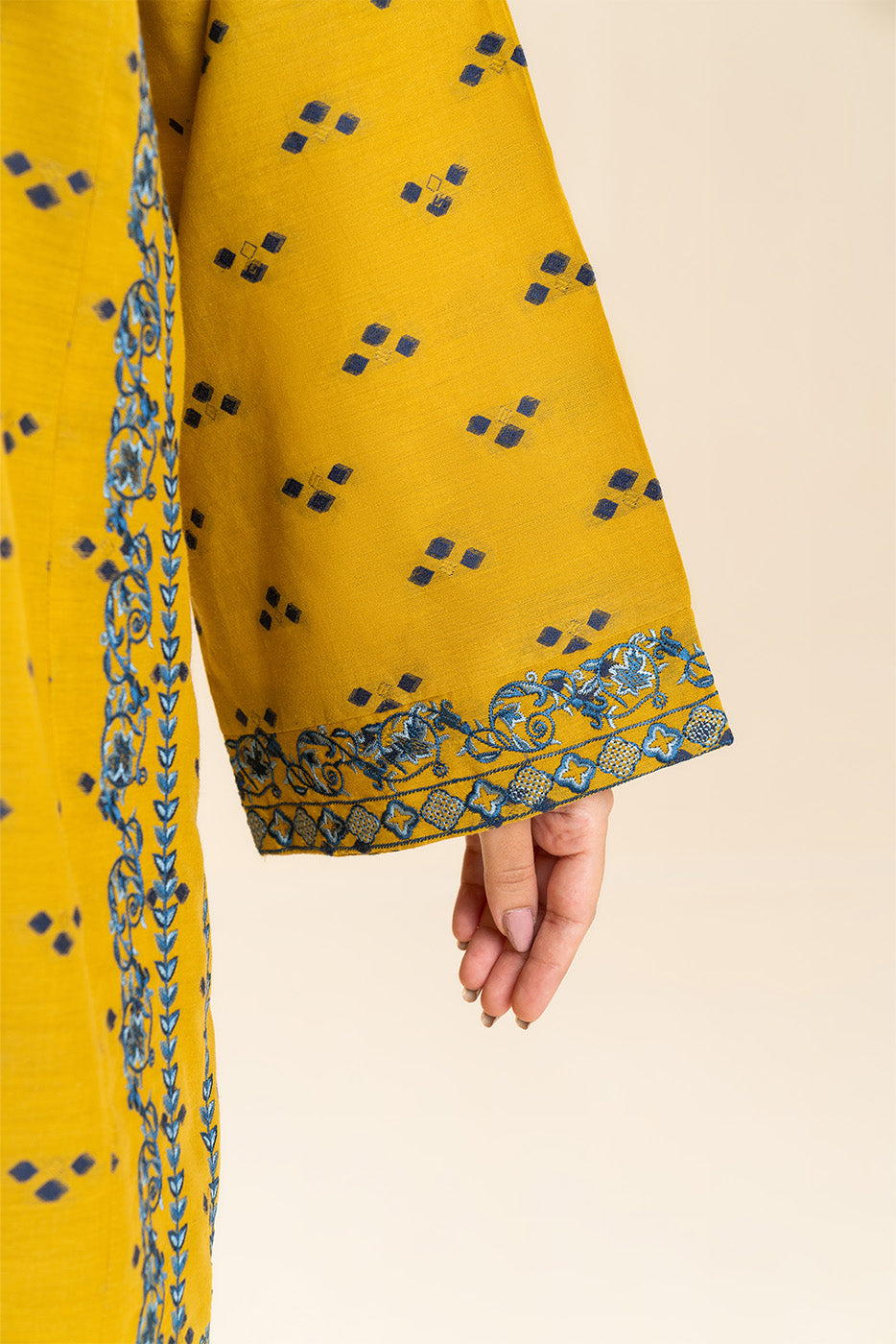 2 PIECE EMBROIDERED BROCHIA JACQUARD SUIT (PRET)
