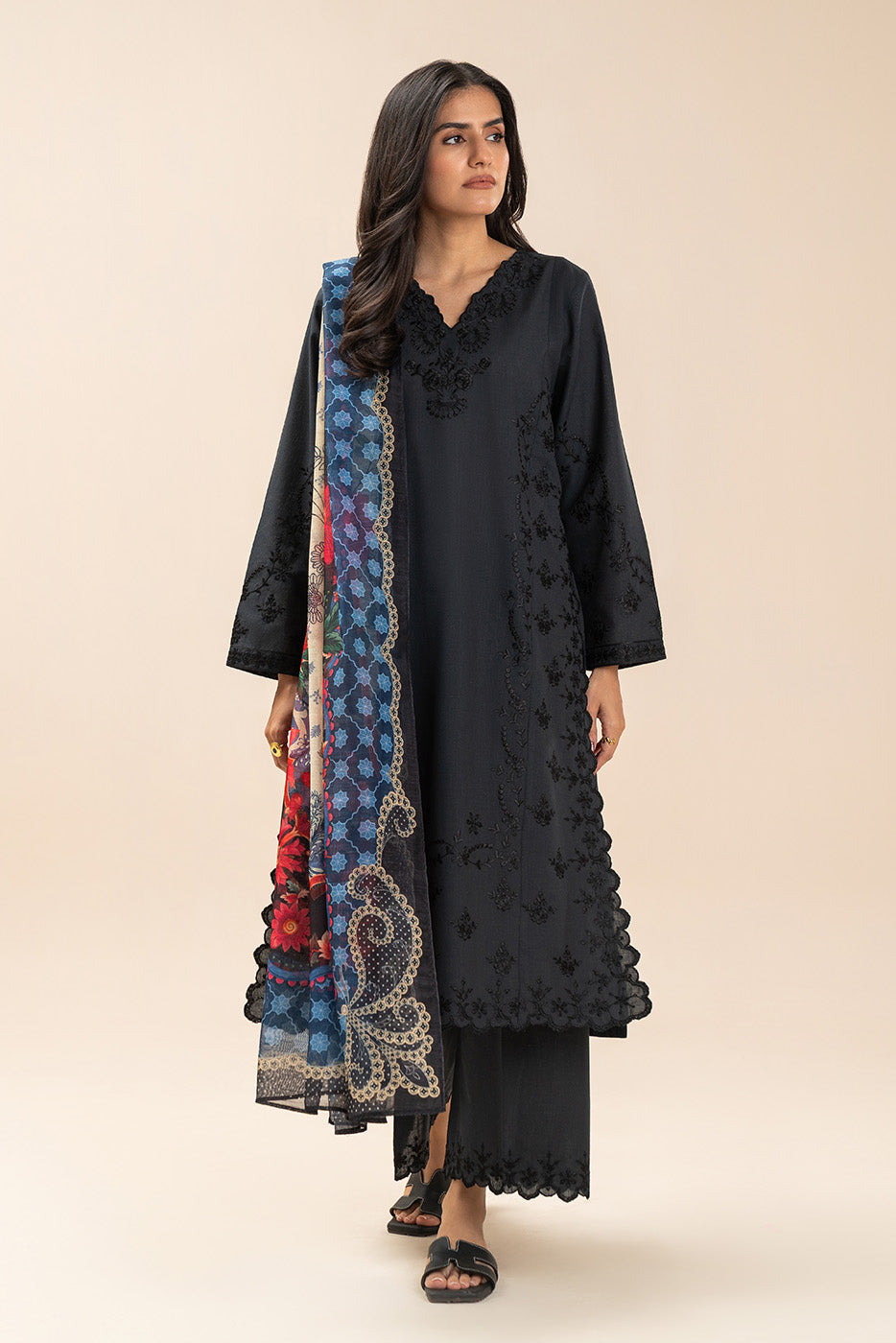 3 PIECE EMBROIDERED SLUB SUIT (PRET)
