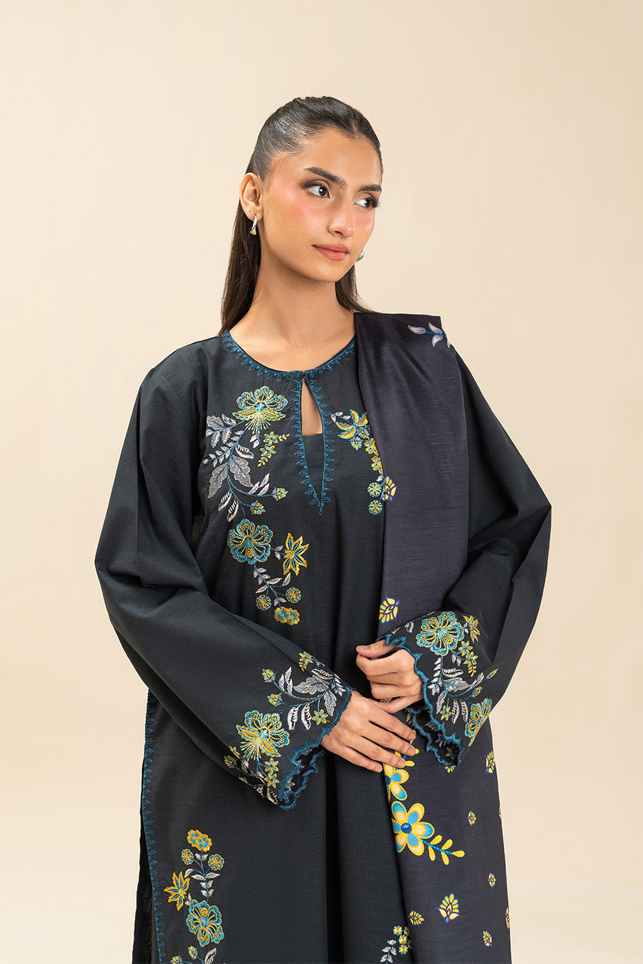 3 PIECE EMBROIDERED SLUB SUIT (PRET)