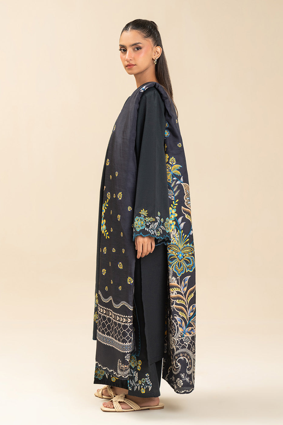 3 PIECE EMBROIDERED SLUB SUIT (PRET)