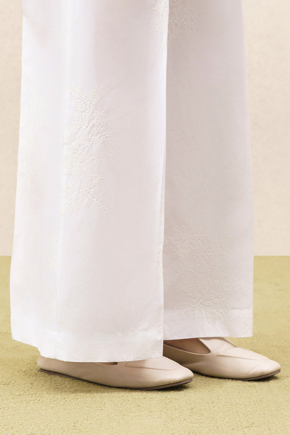 EMBROIDERED SLACK PANTS