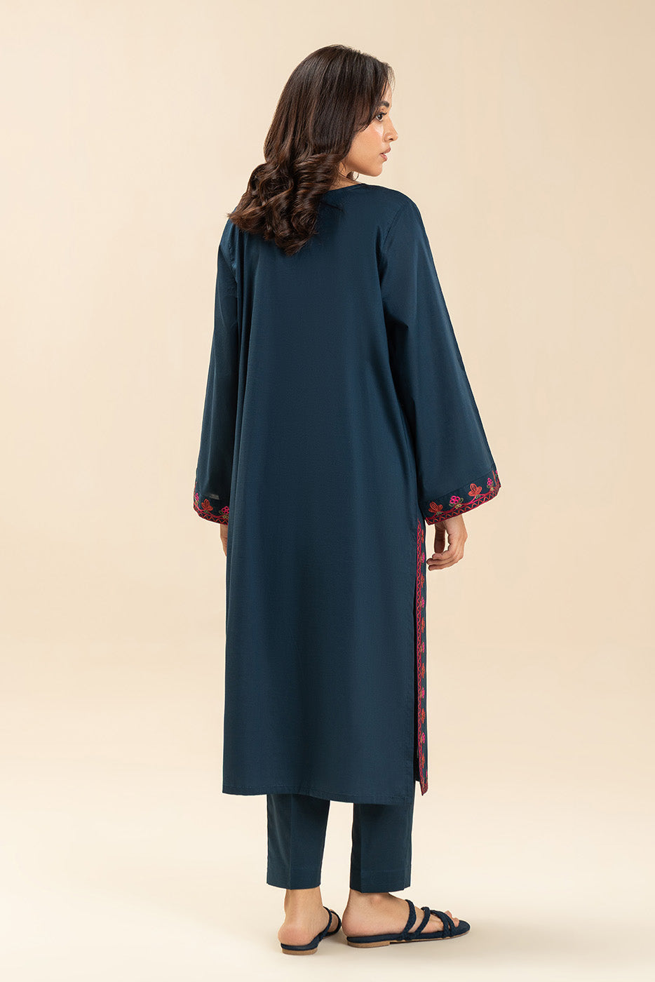 2 PIECE EMBROIDERED LAWN SUIT (PRET)
