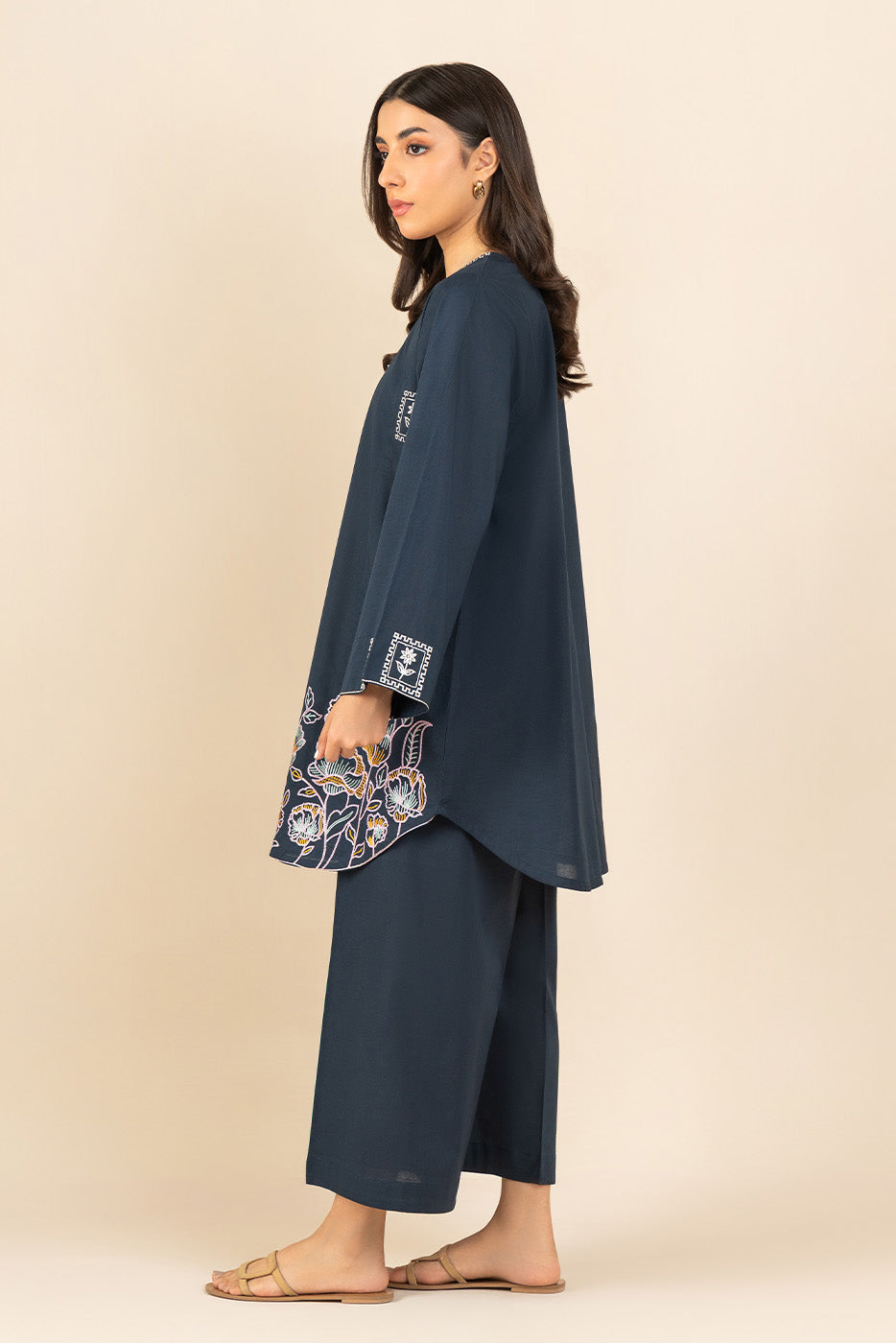 2 PIECE EMBROIDERED LAWN SUIT (PRET)