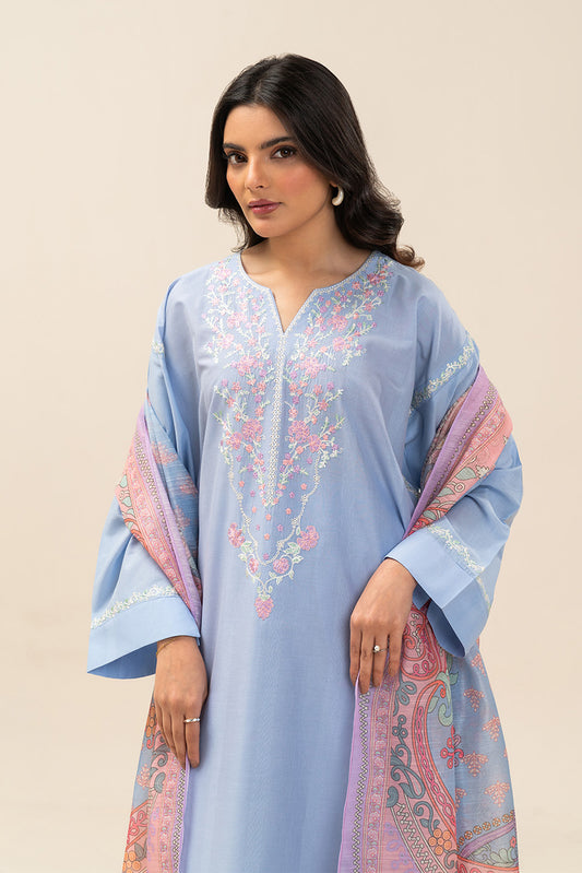 3 PIECE EMBROIDERED TEXTURED LAWN SUIT (PRET)
