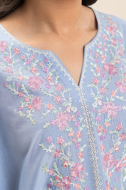 3 PIECE EMBROIDERED TEXTURED LAWN SUIT (PRET)