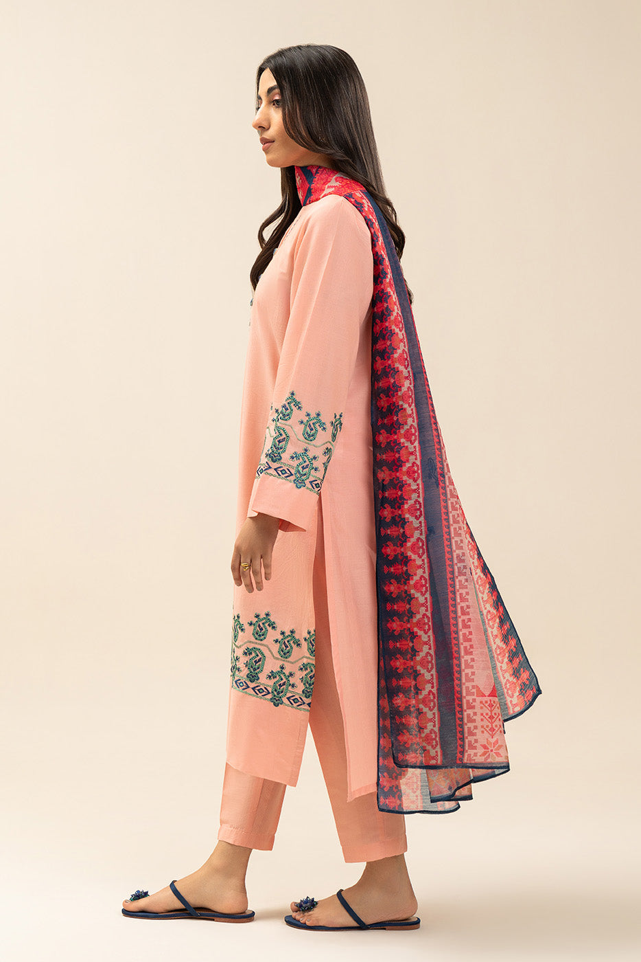 3 PIECE EMBROIDERED TEXTURED LAWN SUIT (PRET)