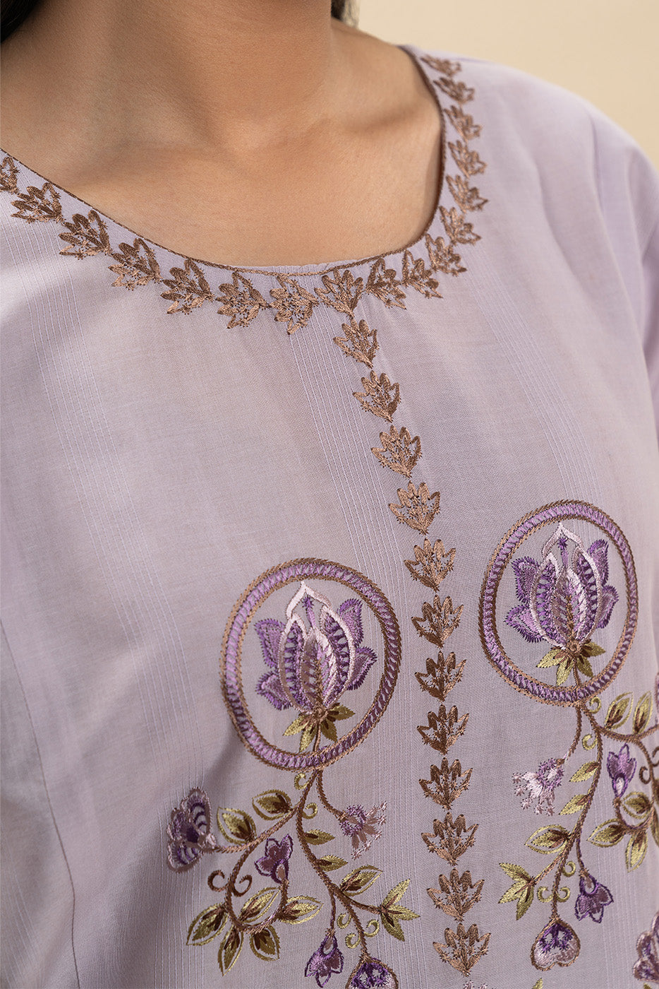 3 PIECE EMBROIDERED TEXTURED LAWN SUIT (PRET)
