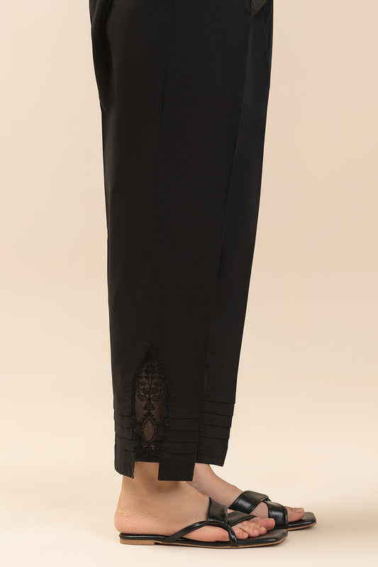 EMBROIDERED STRAIGHT PANTS