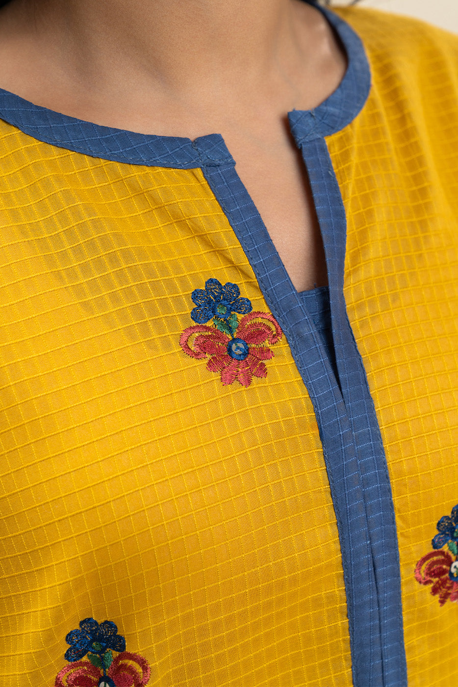 EMBROIDERED DORIA SHIRT (PRET)