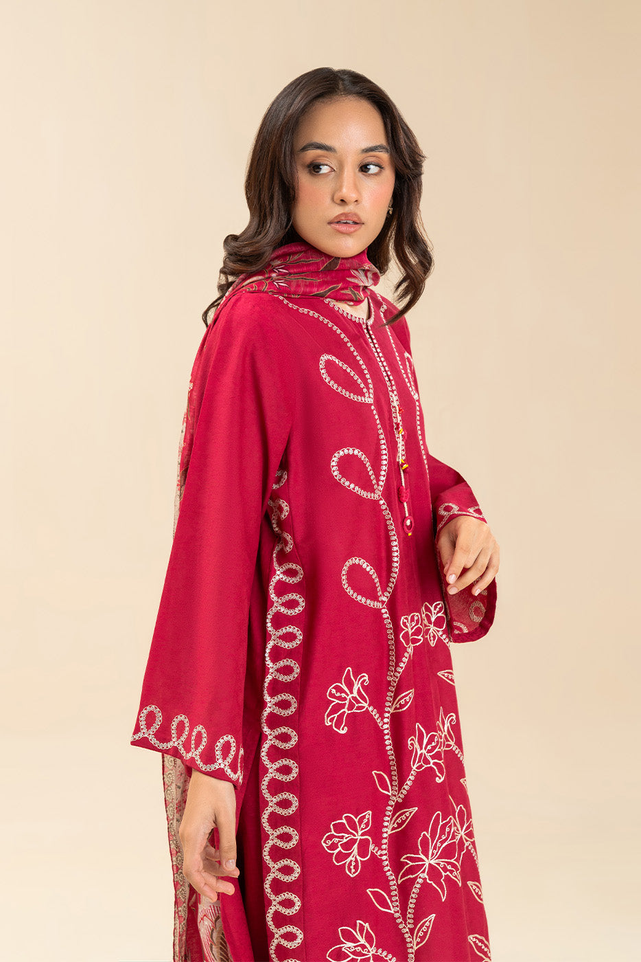 3 PIECE EMBROIDERED SELF JACQUARD SUIT (PRET)