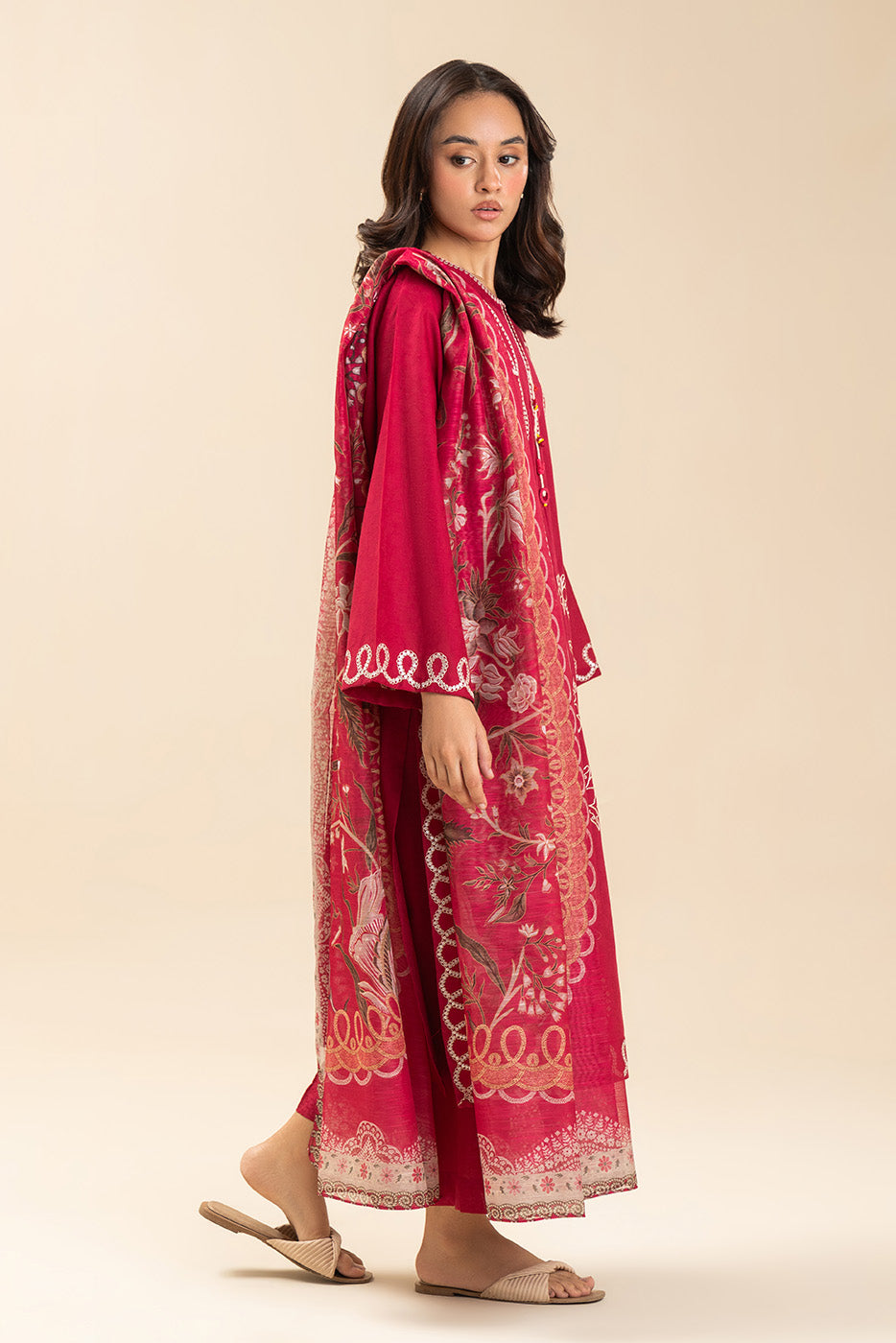 3 PIECE EMBROIDERED SELF JACQUARD SUIT (PRET)