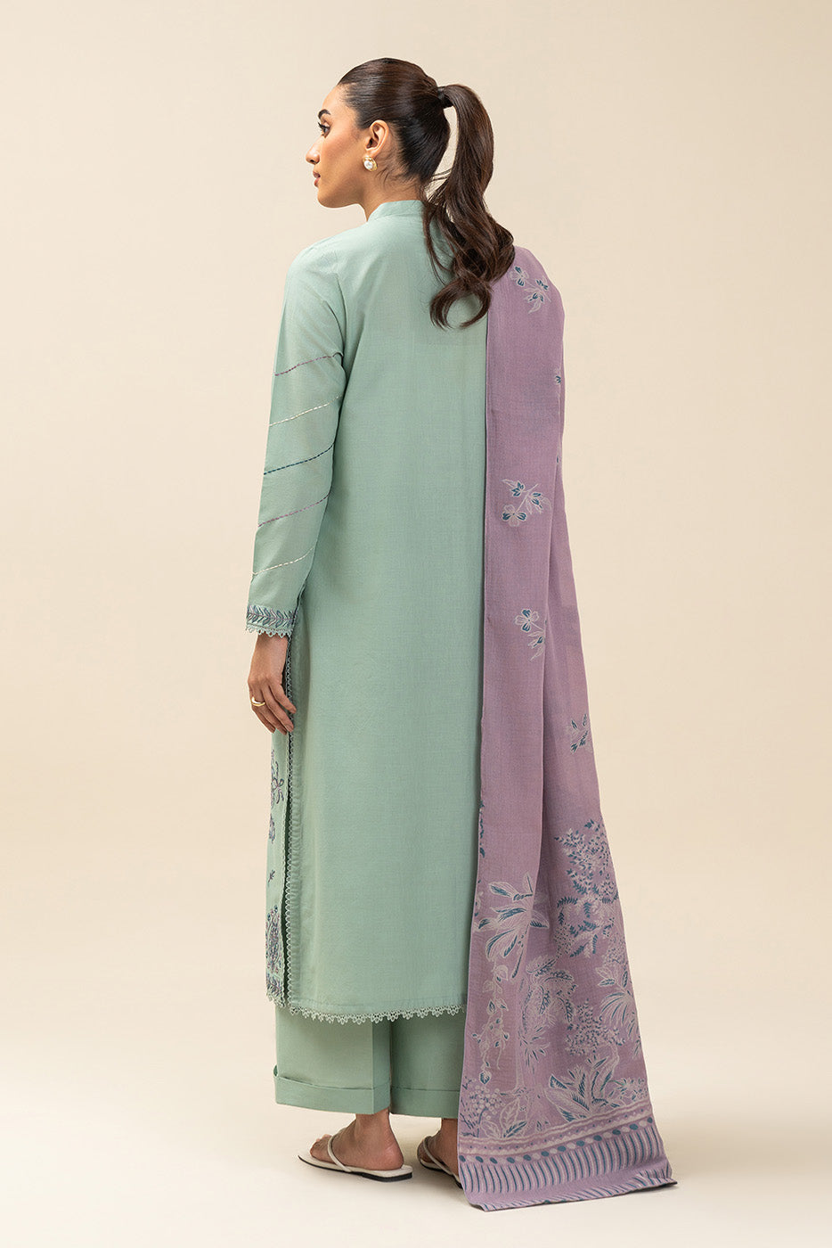 3 PIECE EMBROIDERED LAWN SUIT-SEAFOAM GREEN (UNSTITCHED)