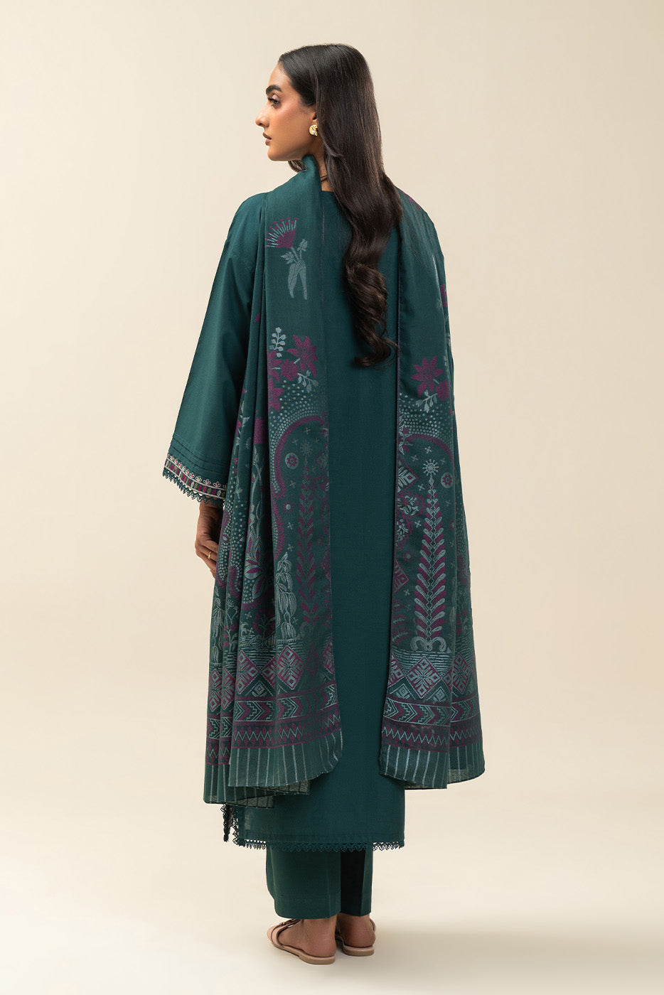 3 PIECE EMBROIDERED LAWN SUIT-GARLAND BLOOM (UNSTITCHED)