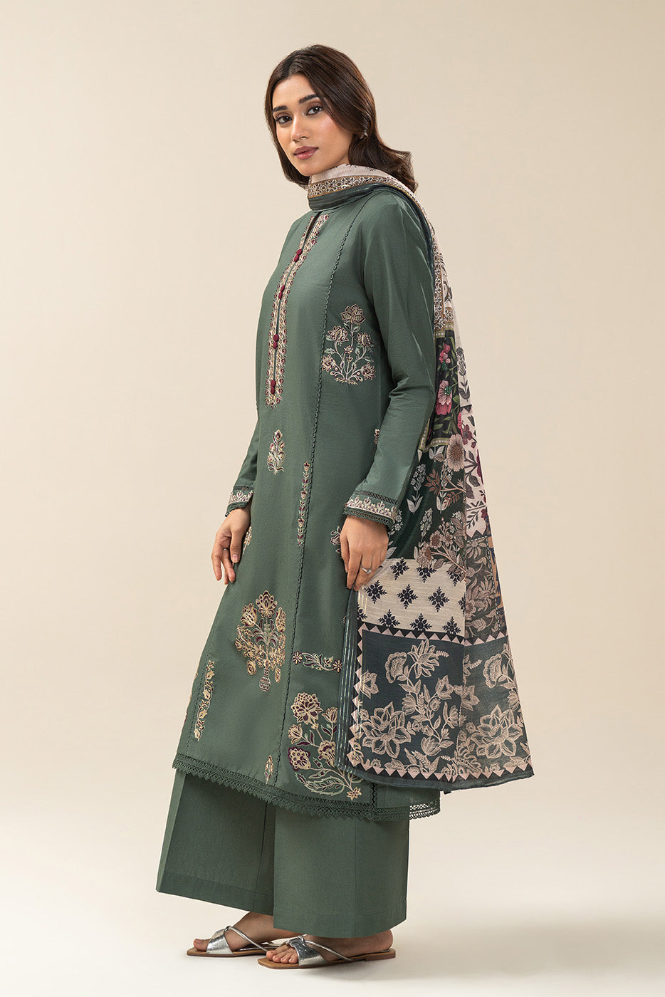 3 PIECE EMBROIDERED LAWN SUIT-MYSTIC TEAL SUIT