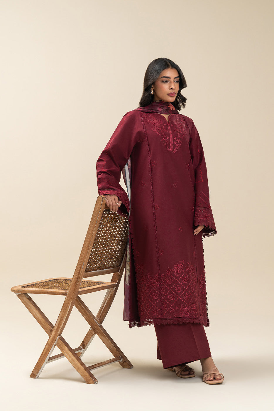 3 PIECE EMBROIDERED LAWN SUIT-RUBELLITE BLOOM (UNSTITCHED)