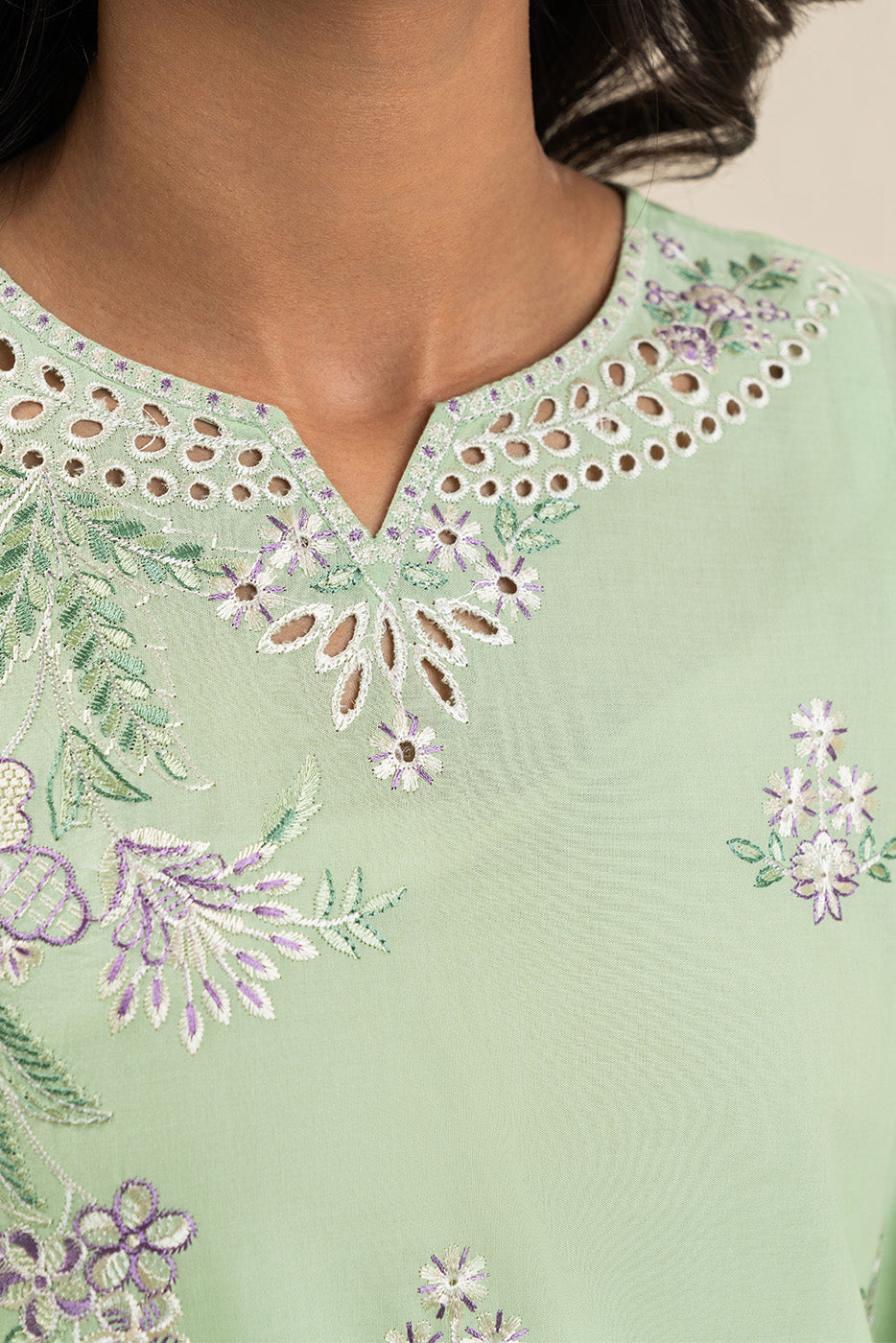 3 PIECE EMBROIDERED LAWN SUIT-SPRING BLOOM (UNSTITCHED)