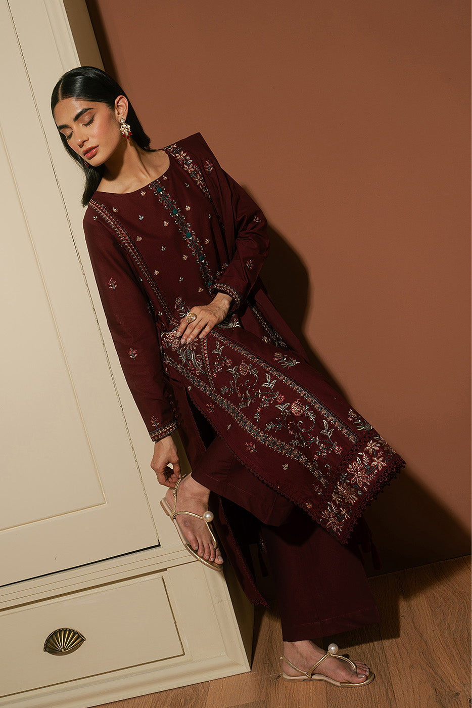 3 PIECE EMBROIDERED LAWN SUIT-MERLOT MISO (UNSTITCHED)