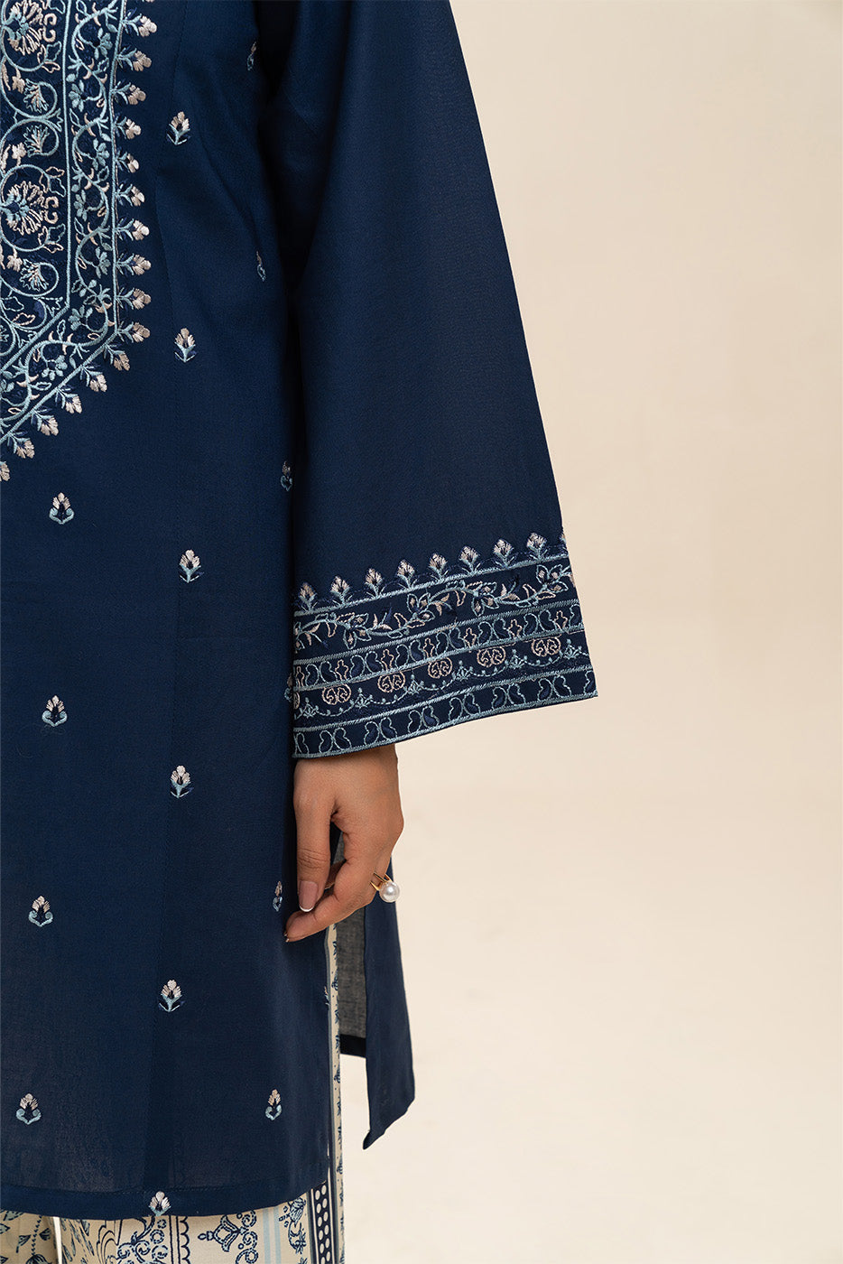 2 PIECE EMBROIDERED LAWN SUIT-NAVY SPRUCE (UNSTITCHED)