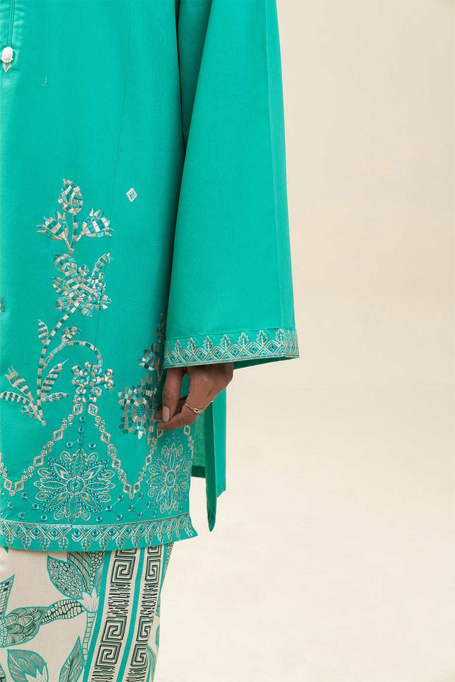 2 PIECE EMBROIDERED LAWN SUIT-MINT EDEN (UNSTITCHED)