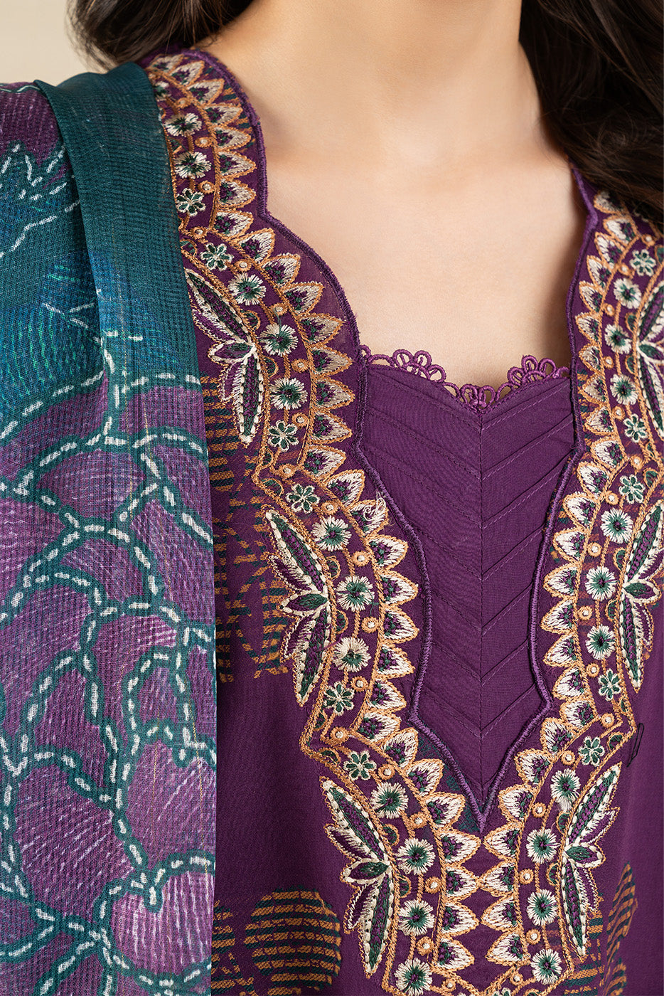 3 PIECE EMBROIDERED  REVERSE JACQUARD SUIT-PRYTHIAN PLUM (UNSTITCHED)