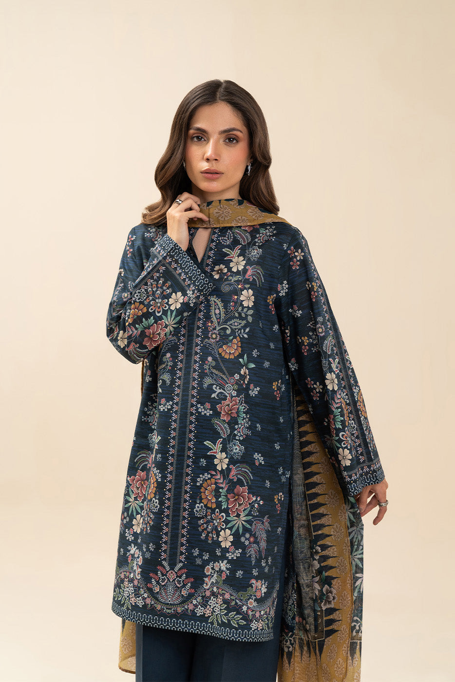 3 PIECE PRINTED LAWN SUIT-DANDELION GARLAND (UNSTITCHED)