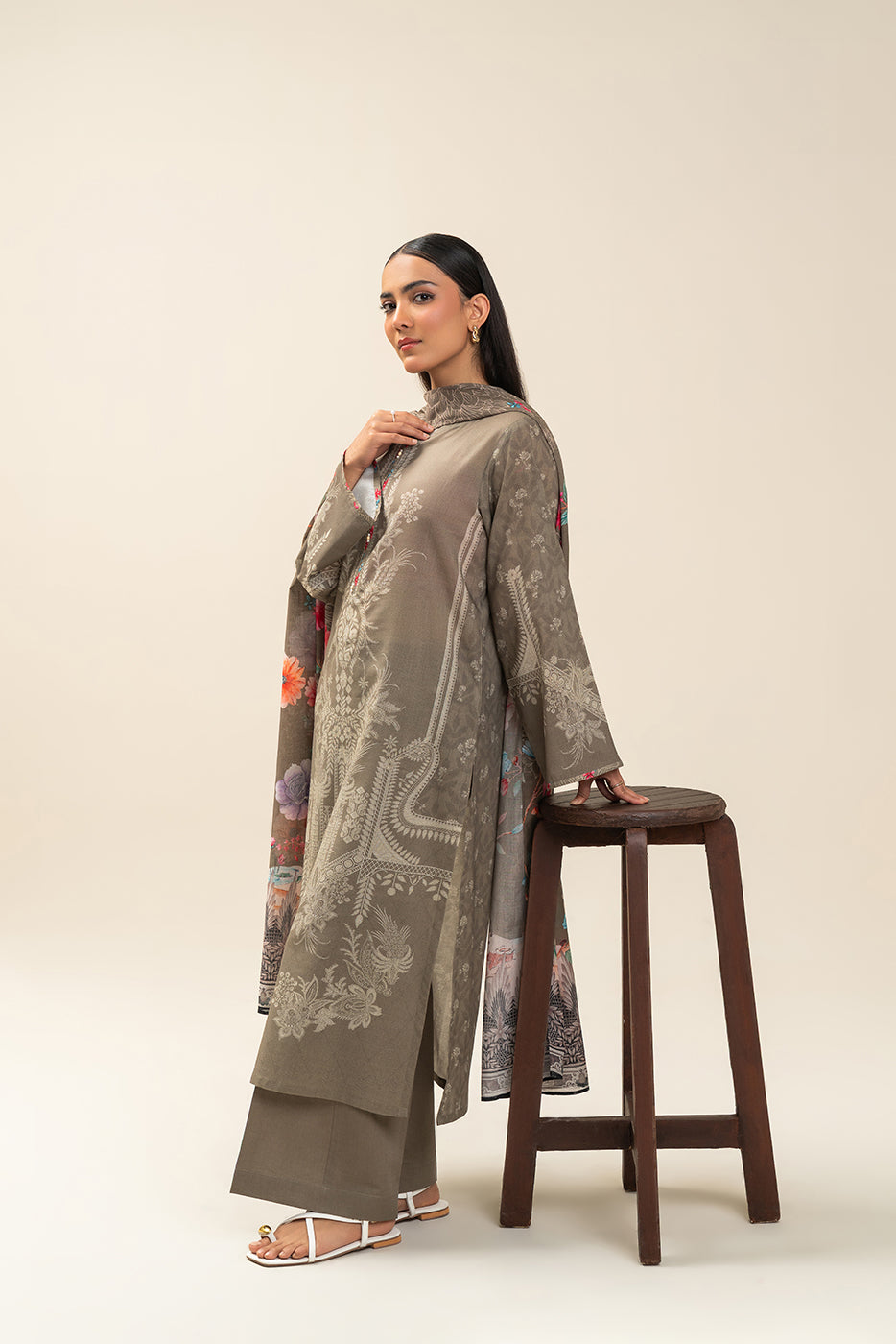 3 PIECE PRINTED LAWN SUIT-FLORA BLUSH (UNSTITCHED)