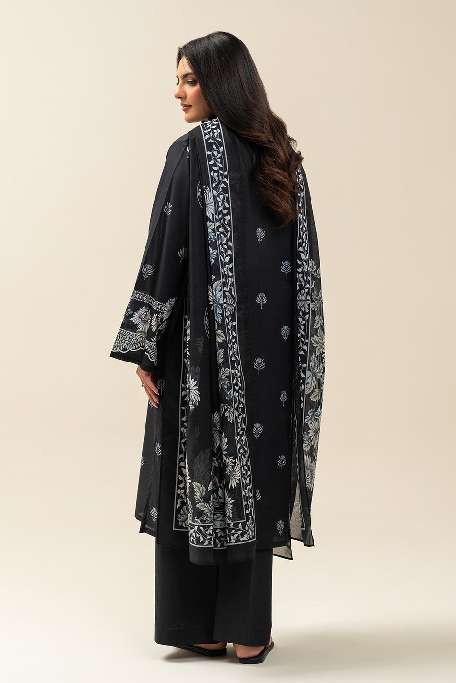 3 PIECE PRINTED LAWN SUIT-RAVEN FLORET (UNSTITCHED)