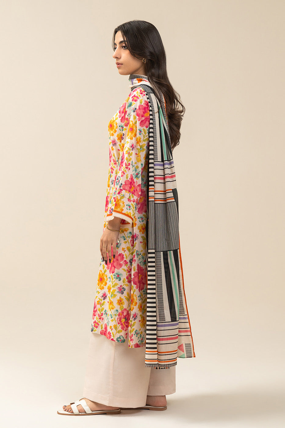 3 PIECE PRINTED LAWN SUIT-EACLANTED GARDEN (UNSTITCHED)