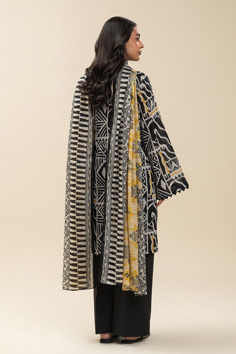 3 PIECE PRINTED LAWN SUIT-RAVEN BLOOM (UNSTITCHED)