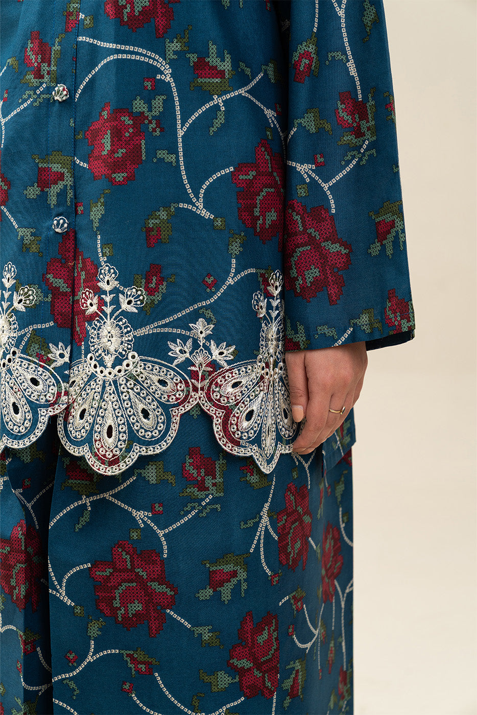 2 PIECE EMBROIDERED LAWN SUIT-BLUE MAZE (UNSTITCHED)