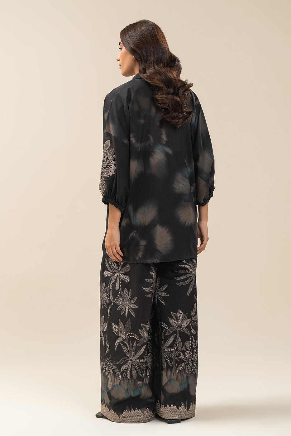 2 PIECE EMBROIDERED LAWN SUIT-FLORAL REVERIE SUIT (UNSTITCHED)