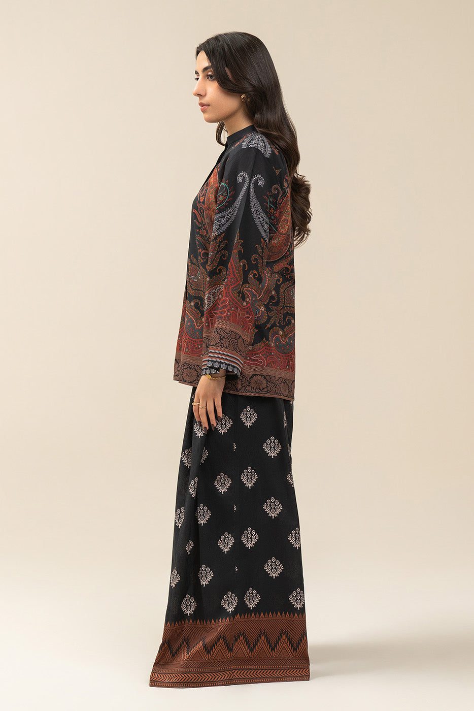 2 PIECE PRINTED LAWN SUIT-ROYAL PAISLAY (UNSTITCHED)