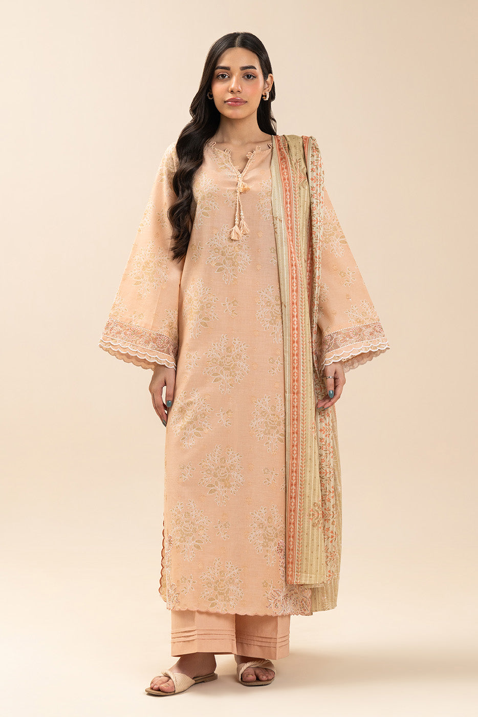 3 PIECE EMBROIDERED LAWN SUIT-FLORAL VEIL (UNSTITCHED)