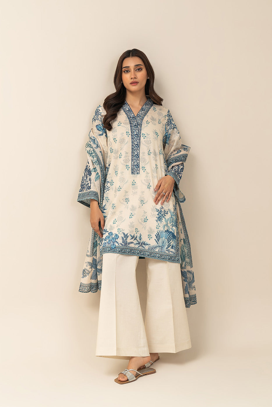 3 PIECE EMBROIDERED LAWN SUIT-STRATOS BLUE (UNSTITCHED)