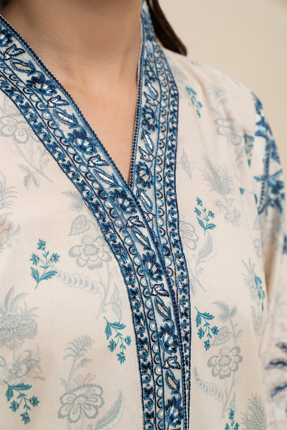 3 PIECE EMBROIDERED LAWN SUIT-STRATOS BLUE (UNSTITCHED)